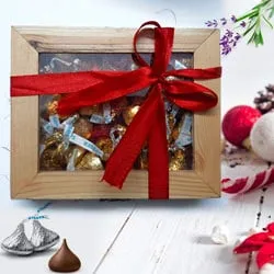 Online Gift Box from Hersheys Kisses