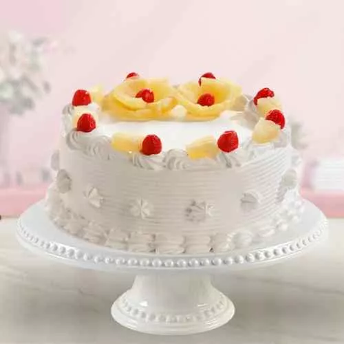 Online Yummy Pineapple Flavor Cake 