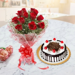 Gift Online Red Roses with Black Forest Cake 
