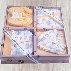 Attractive Infants Clothing Gift Set