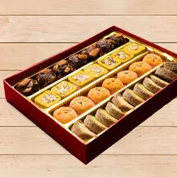 Beautiful Assorted Premium Sweet Box (1kg)
