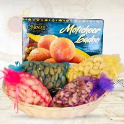 Tempting Collection of Assorted Dry fruits with Sweets